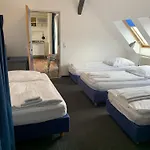 103 Hotel 2*