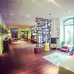 Hotel 103