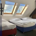 103 Hotel 2*