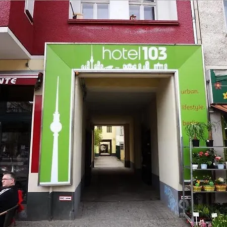 Hotel 103 2*