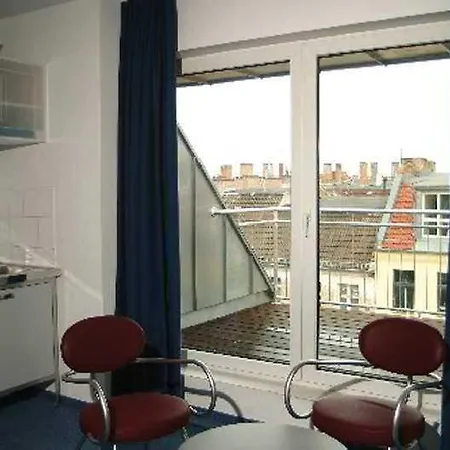 103 Отель Берлин